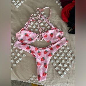 Aurelle Strawberry bikini